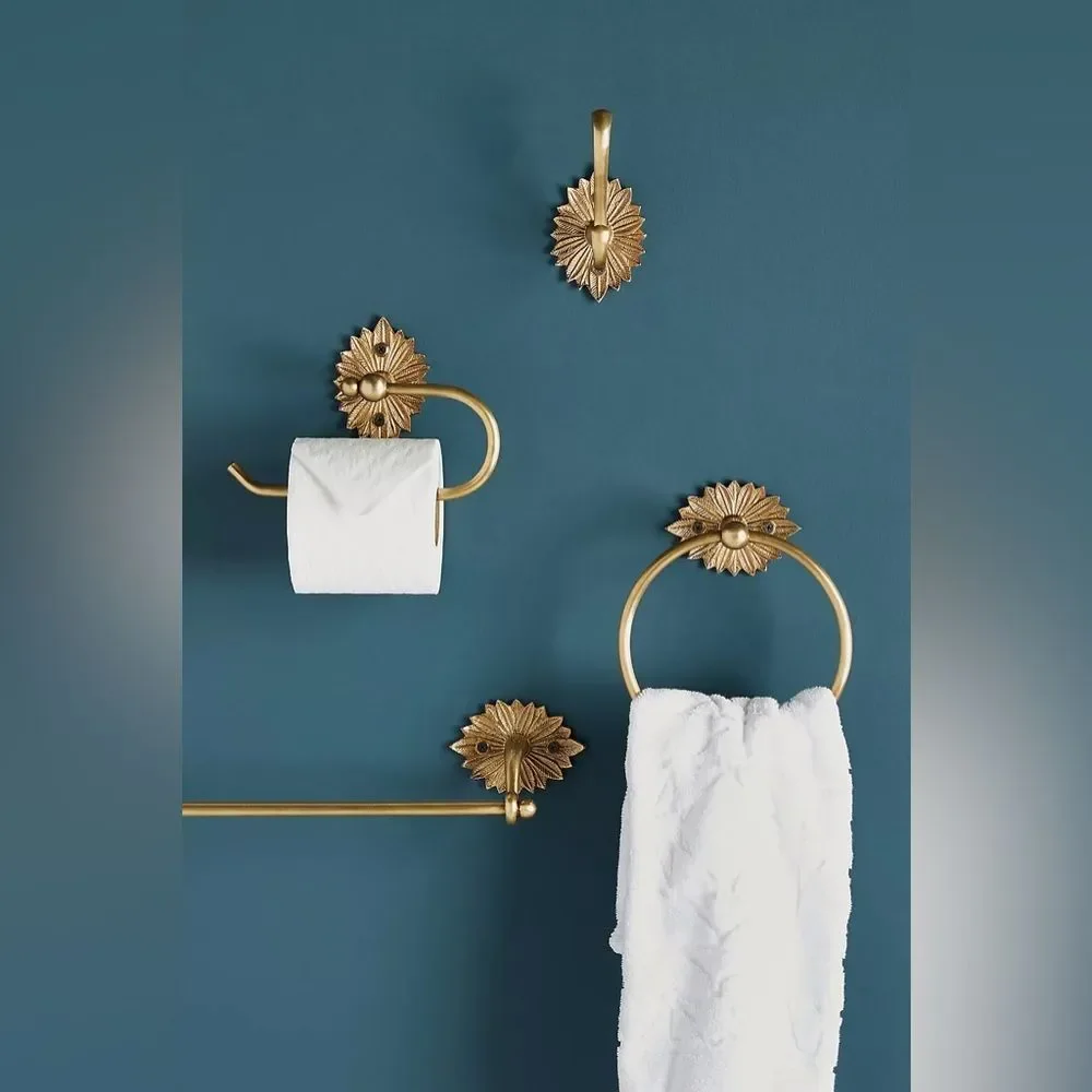 New Anthropologie Demeter Towel Stand